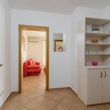 Emil Appartement *